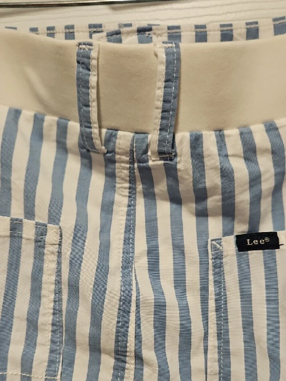 Lee Women's Blue and White Striped Skort